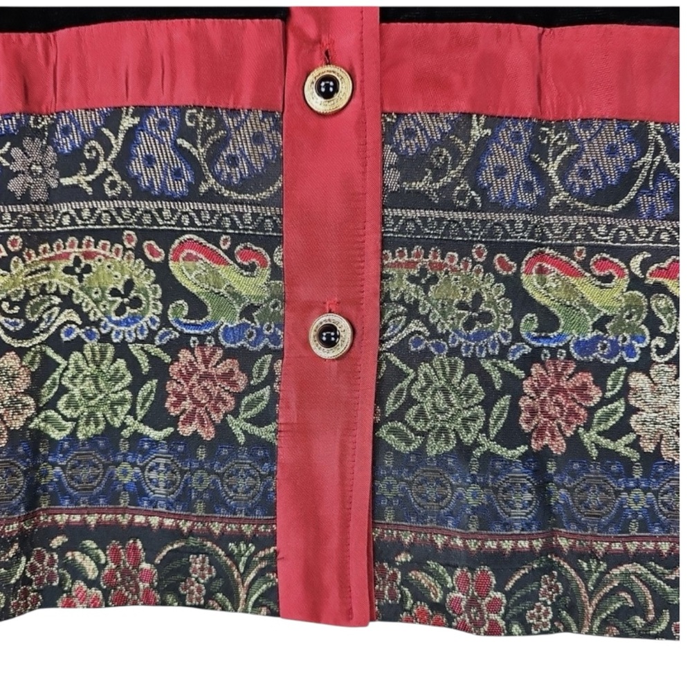 COLDWATER CREEK Velvet Tapestry Jacket in Black/Red/Gold Size Medium - Picture 4 of 7